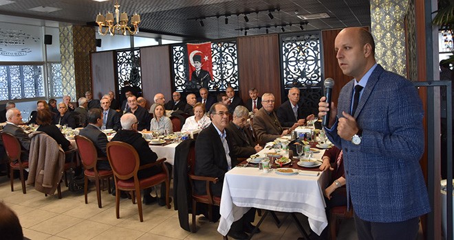 Başkan Fehmi Altayoğlu Emekli Öğretmenleri Unutmadı
