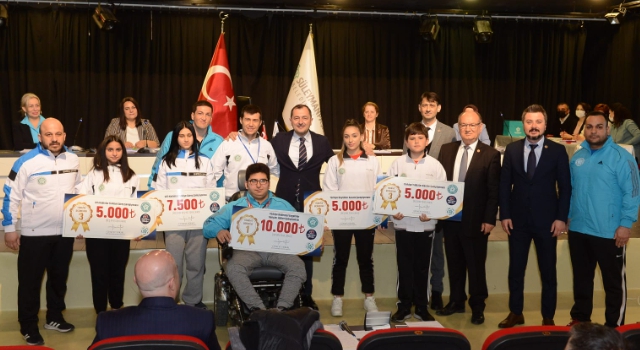 Süleymanpaşalı Şampiyonlara Belediyeden Ödül