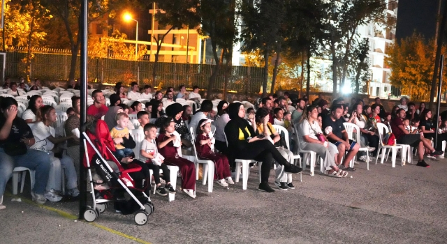 Çorlu’da Açık Havada Sinema Keyfi Devam Ediyor