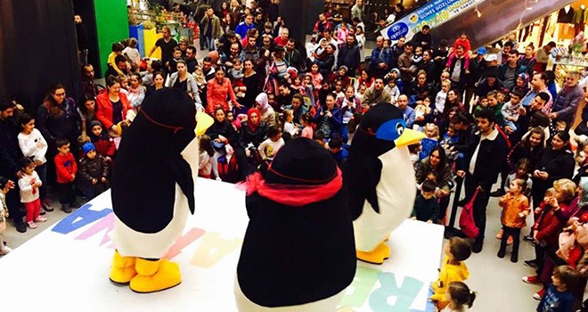 Trend Arena’da Maskeli Penguenler ve Maskot Can