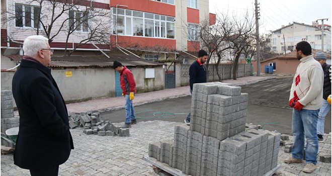 Şehit Er İdris Özgür Caddesinde Kilit Taş Çalışması Yapıldı