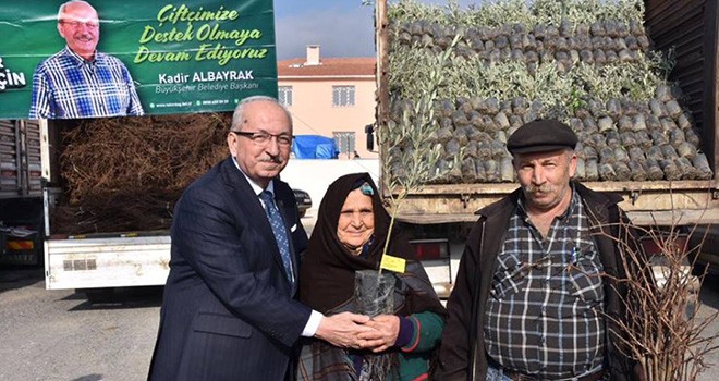 Büyükşehir Belediyesi Üreticiyi Desteklemeye Devam Ediyor