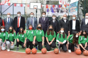 Mediha Mehmet Tetikol Ortaokulu Çok Amaçlı Spor Sahası Hizmete Açıldı