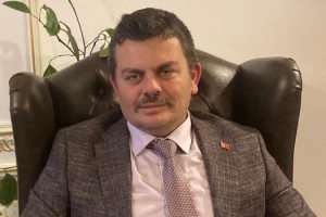 Serkan Bezgin: Kadir Başkan Sınıfta Kalmıştır!