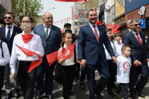 Süleymanpaşa Belediyesi 23 Nisan Çocuk Şenliğinde 100 Bin Çocuğu Ağırladı