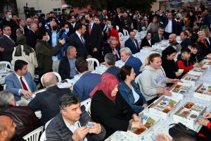 TBMM Başkanı Mustafa Şentop Vatandaşlarla İftar Yaptı