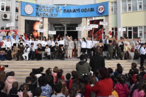 Çorlu Ticaret ve Sanayi Odası İlkokulu Öğrencilerinden Duygulandıran Anma