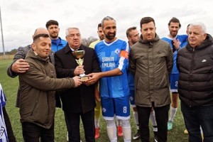 Şampiyonun Kupasını Başkan Rasim Yüksel Verdi