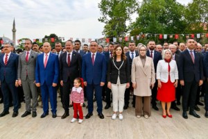 19 Mayıs Çelenk Sunma Töreni Yapıldı