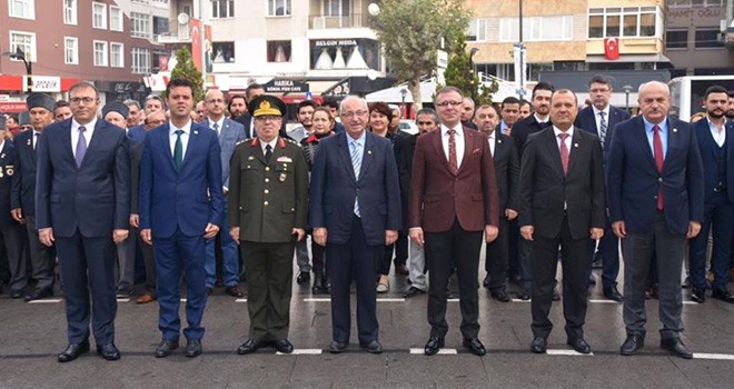Başkan Albayrak Çorlu'da Çelenk Sunma Törenine Katıldı