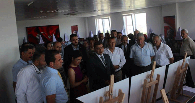 Kaymakam Kızıltoprak 15 Temmuz Sergisi Açılışına Katıldı Ve Anı Defterini İmzaladı