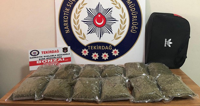 Çorlu’da 6 kilo 700 gram bonzai ele geçirildi